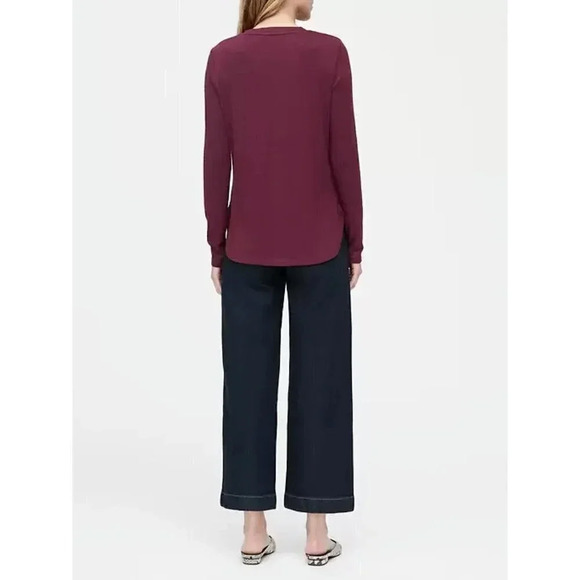 Banana Republic Curved Hem  Luxepun Tshirt - Picture 2 of 14